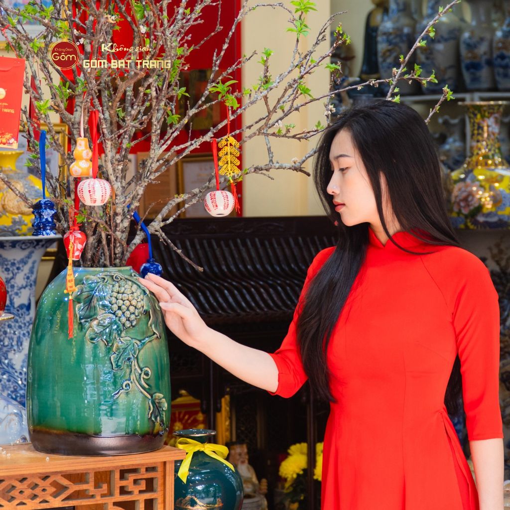 Bình Hoa Dáng Chuông Đắp Nho