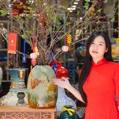 Bình Hoa Dáng Chuông Khắc Nổi Hoa Sen