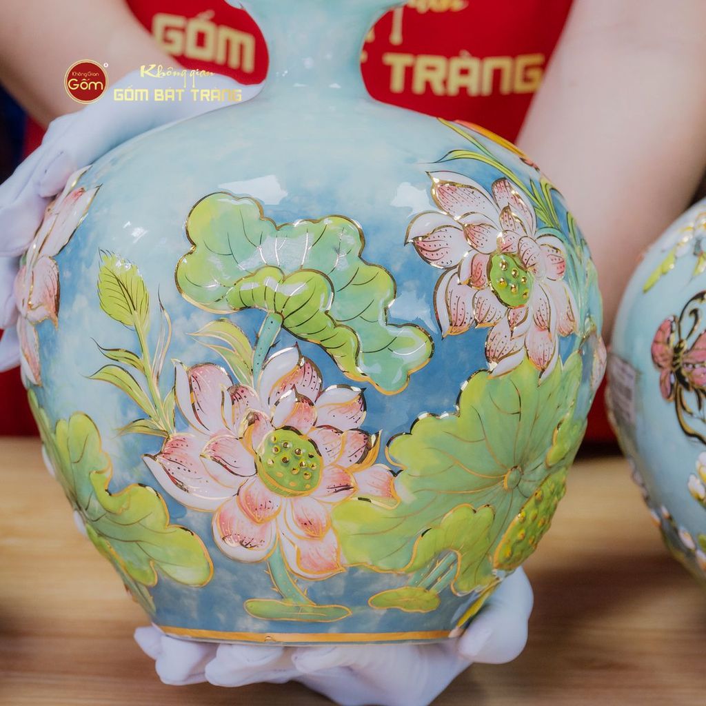 Bình Hút Lộc Miệng Lượn Hoa Sen Vẽ Vàng