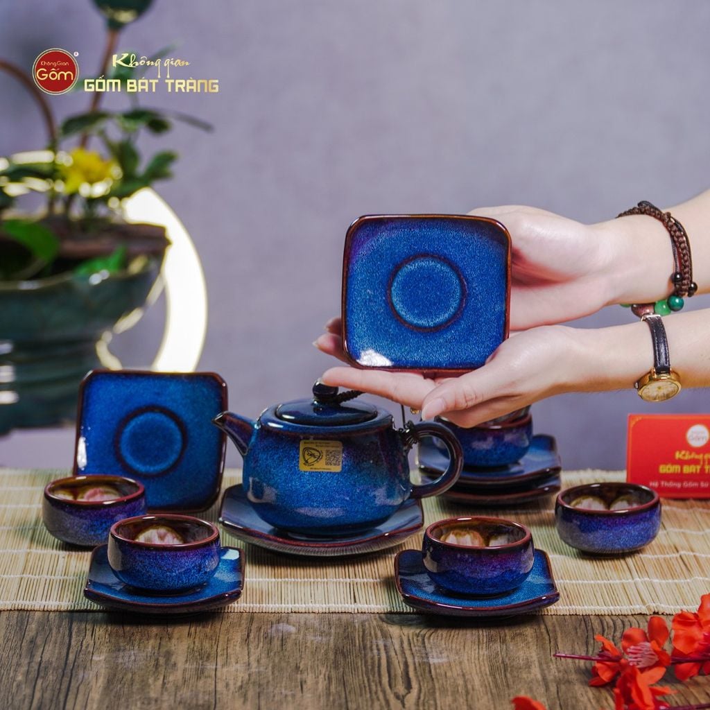 Bộ Ấm Chén Men Xanh Hỏa Biến Quai Sứ