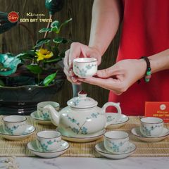 Bộ Ấm Chén Thiên Nga Men Kem Đào Xanh