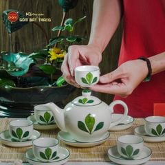 Bộ Ấm Chén Tròn Men Kem Vẽ Ngò Gai