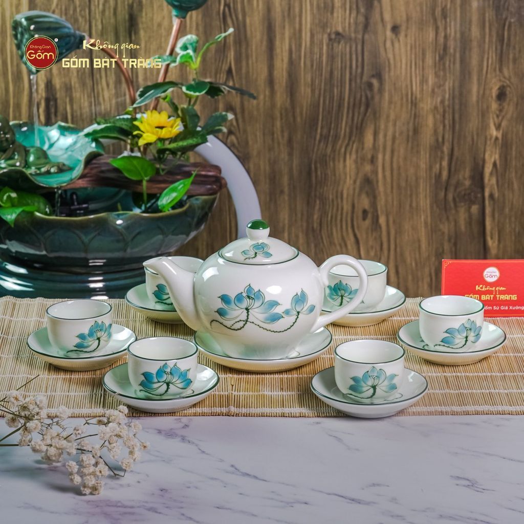 Bộ Ấm Chén Tròn Men Kem Vẽ Sen Xanh