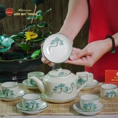 Bộ Ấm Chén Vai Cao Men Kem Vẽ Sen Xanh