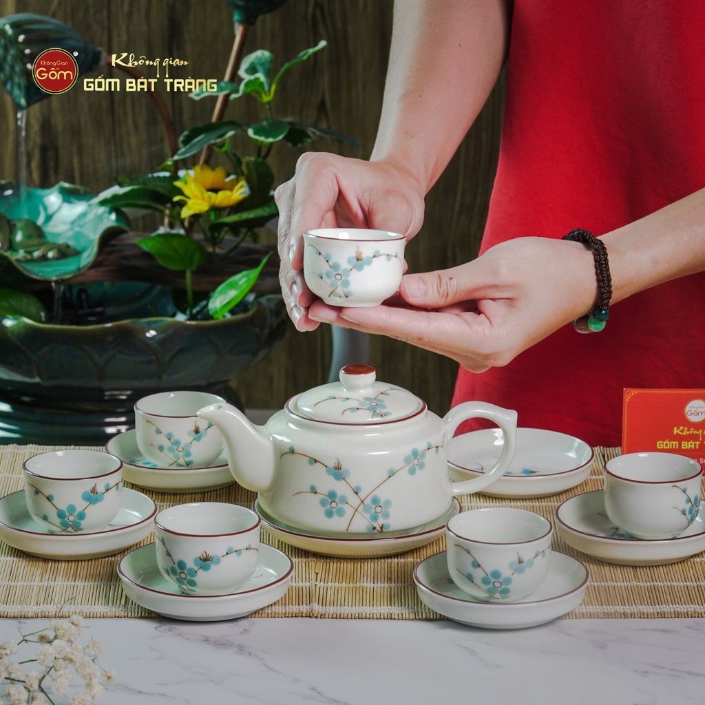 Bộ Ấm Chén Vai Vuông Men Kem Vẽ Đào Xanh