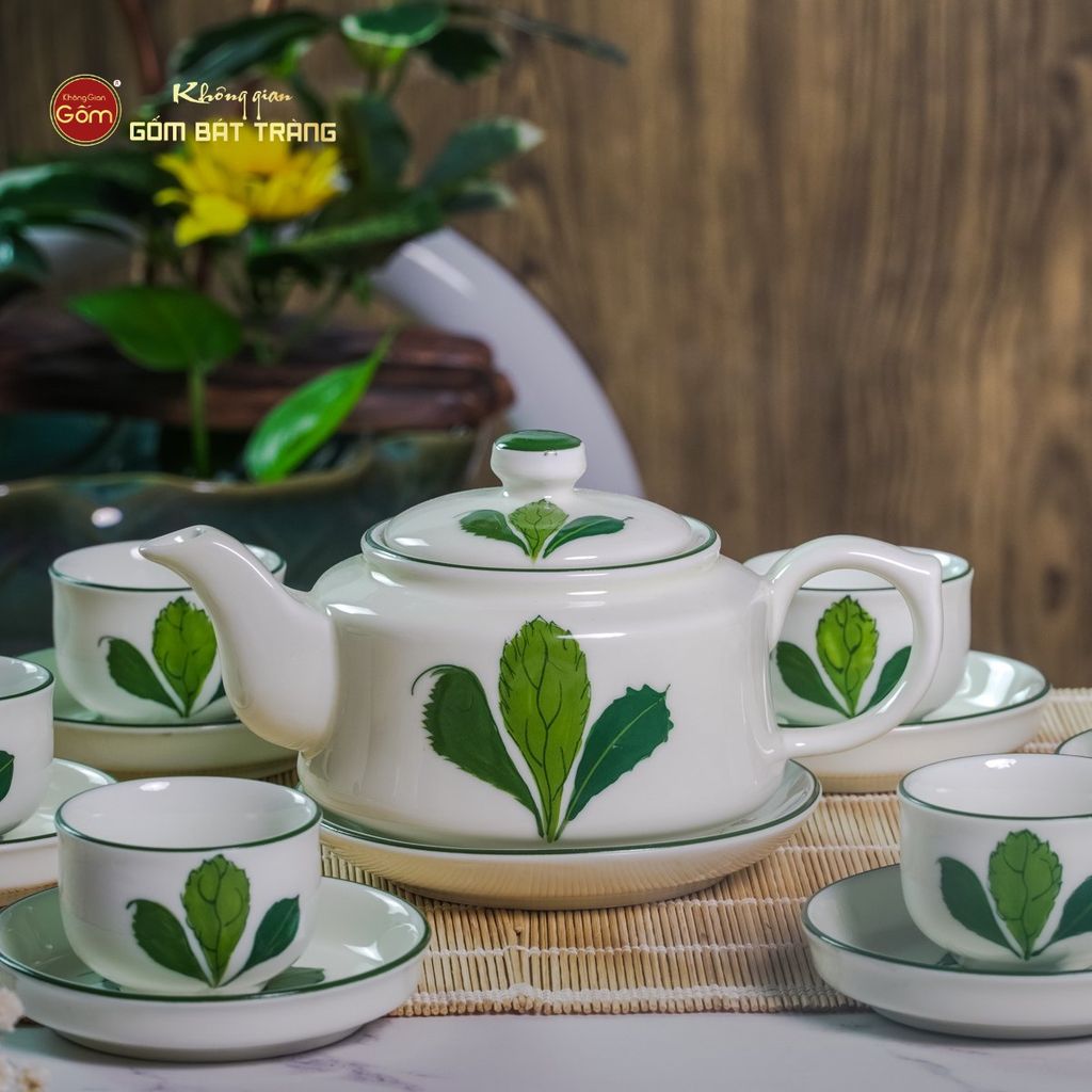 Bộ Ấm Chén Vai Vuông Men Kem Vẽ Ngò Gai