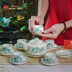 Bộ Ấm Chén Vai Vuông Men Kem Vẽ Sen Xanh