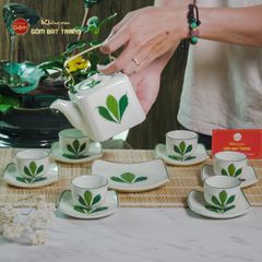 Bộ Ấm Chén Vuông Quai Đồng Vẽ Ngò Gai