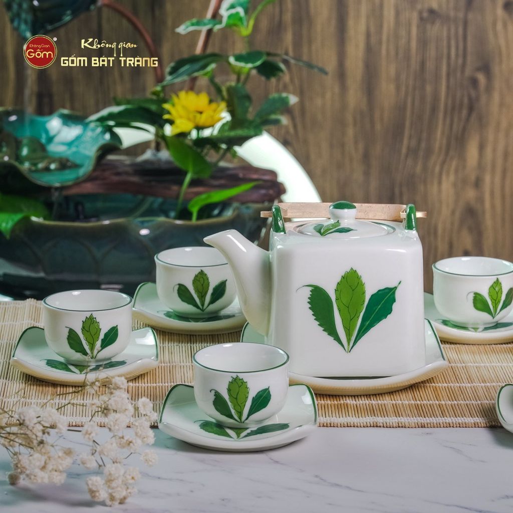 Bộ Ấm Chén Vuông Quai Đồng Vẽ Ngò Gai