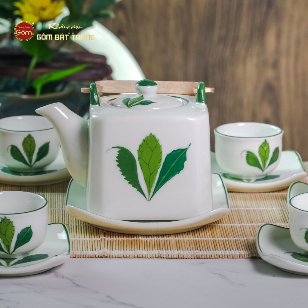 Bộ Ấm Chén Vuông Quai Đồng Vẽ Ngò Gai