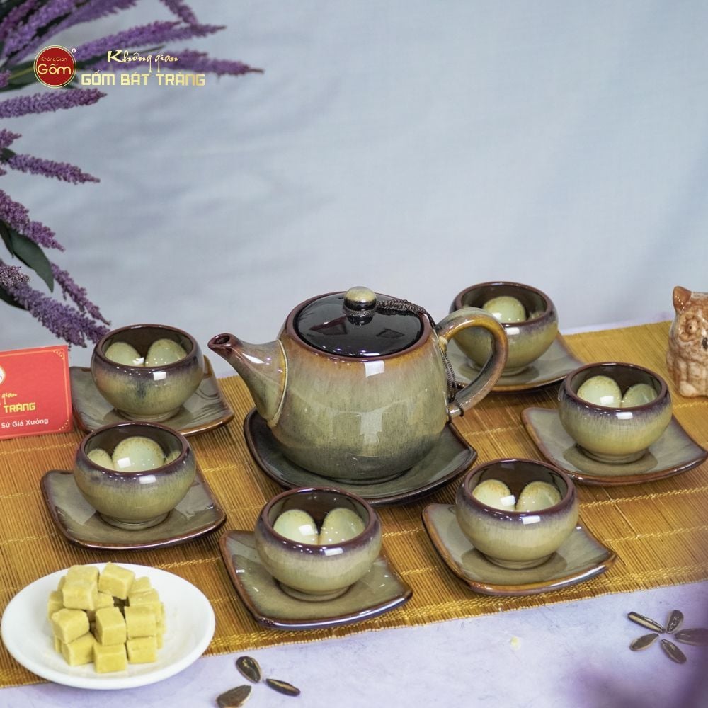 Bộ Ấm Trà 3 Chân Gấm Hoa Men Hỏa Biến