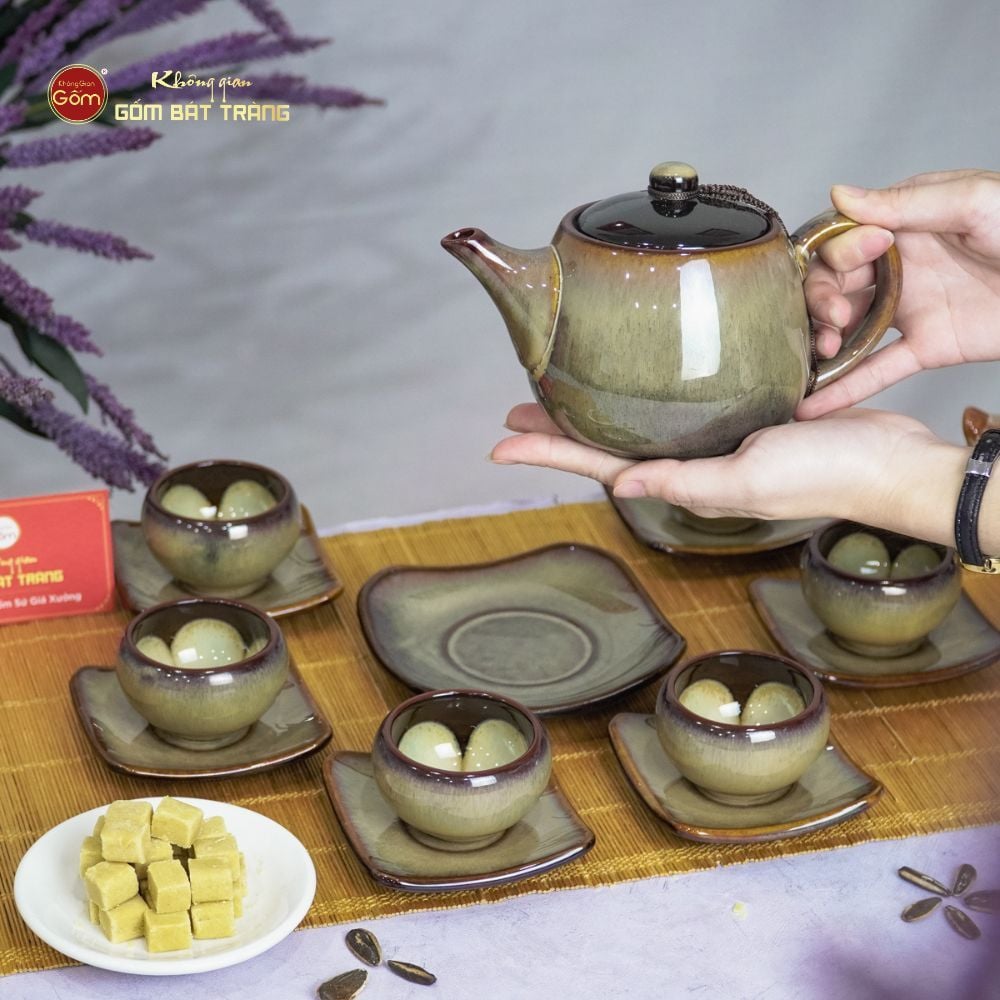 Bộ Ấm Trà 3 Chân Gấm Hoa Men Hỏa Biến