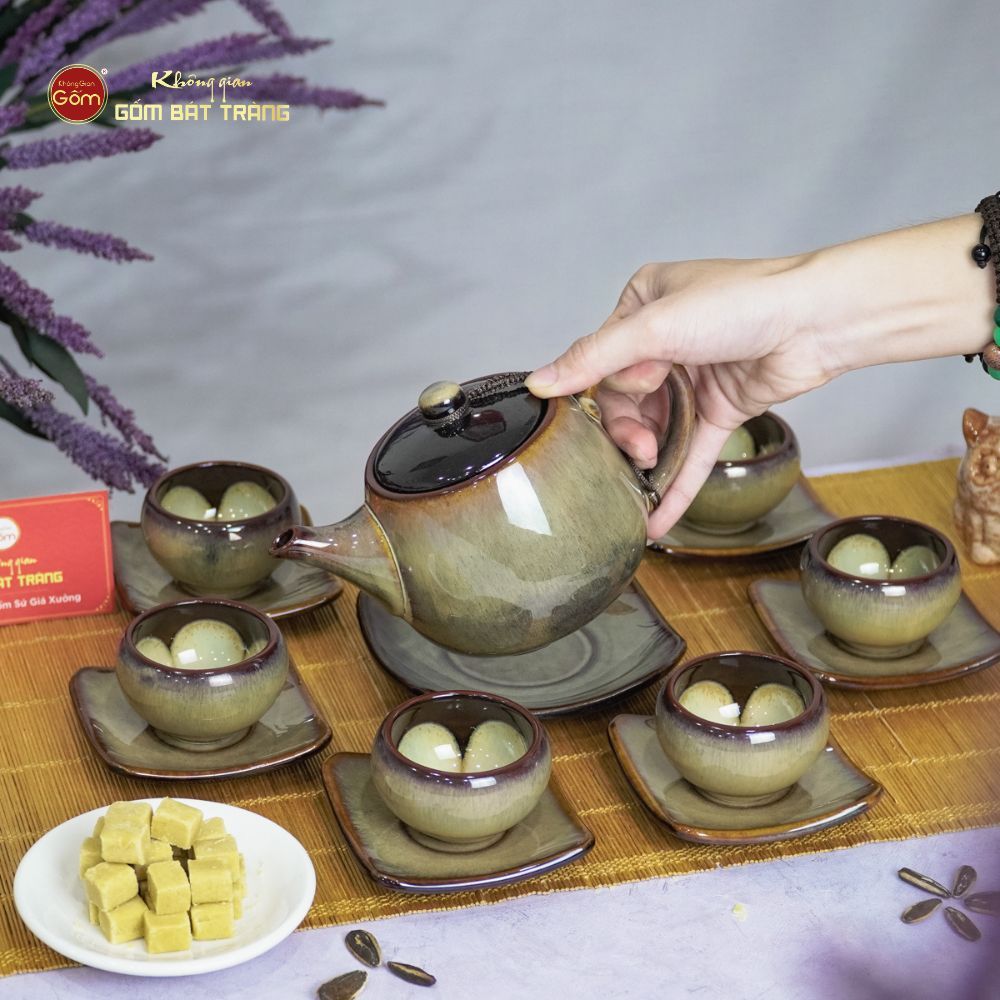 Bộ Ấm Trà 3 Chân Gấm Hoa Men Hỏa Biến
