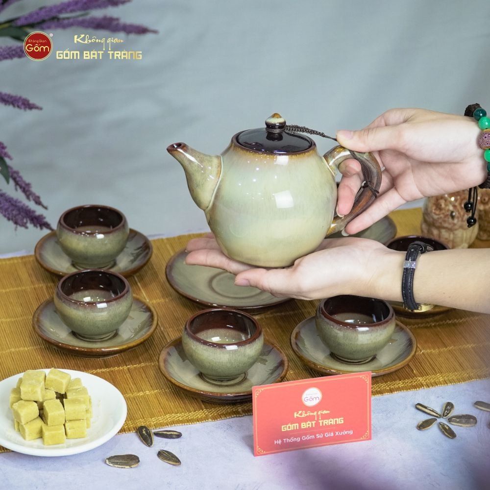 Bộ Ấm Trà Bầu Gấm Hoa Men Hỏa Biến