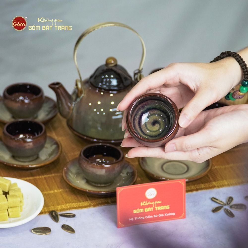 Bộ Ấm Trà Chuông Gấm Xoáy Men Hỏa Biến