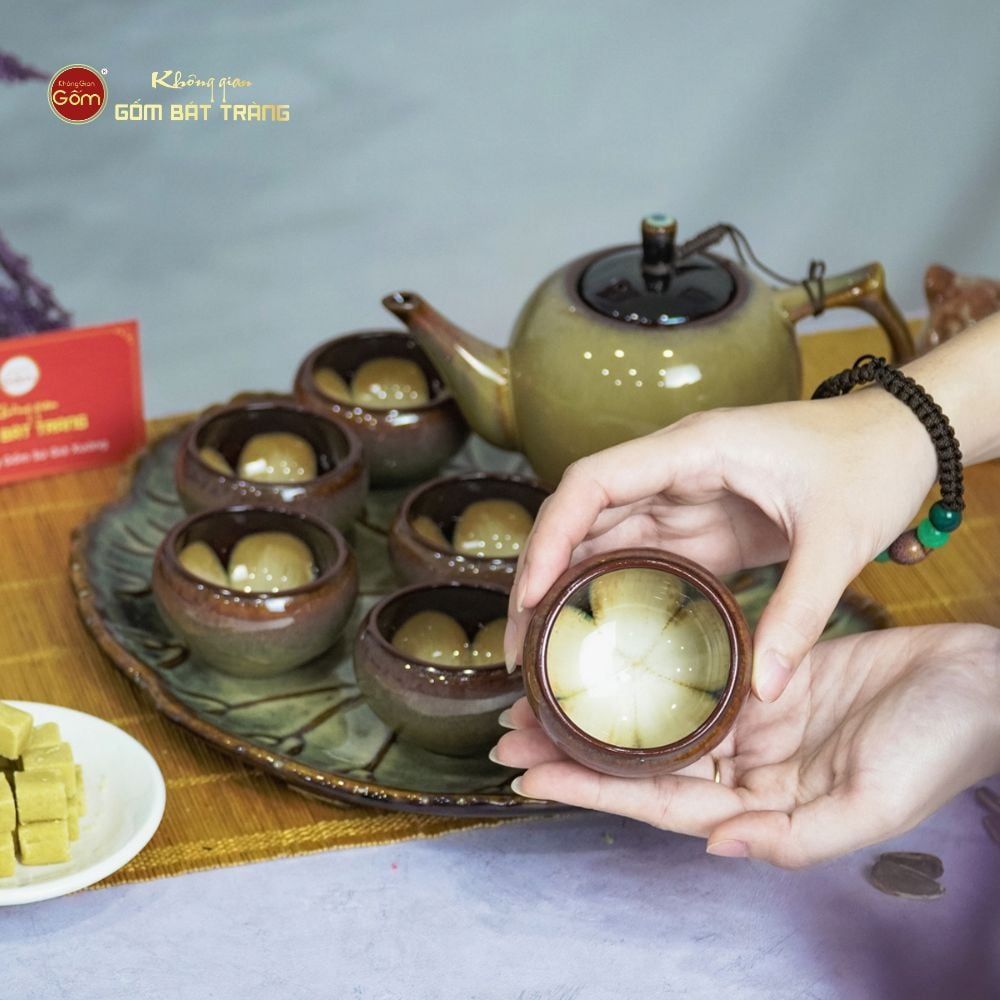 Bộ Ấm Trà Đèn Thần Men Hỏa Biến Khay Trầu