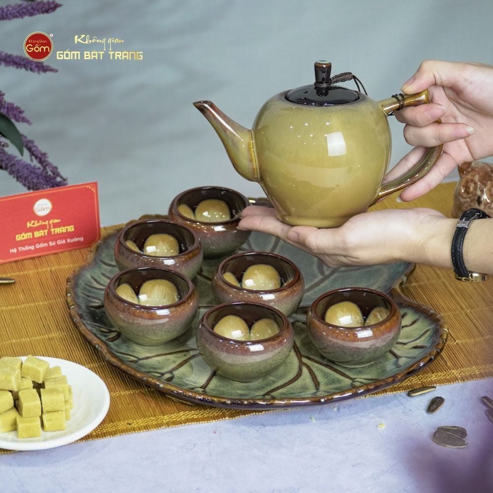 Bộ Ấm Trà Đèn Thần Men Hỏa Biến Khay Trầu
