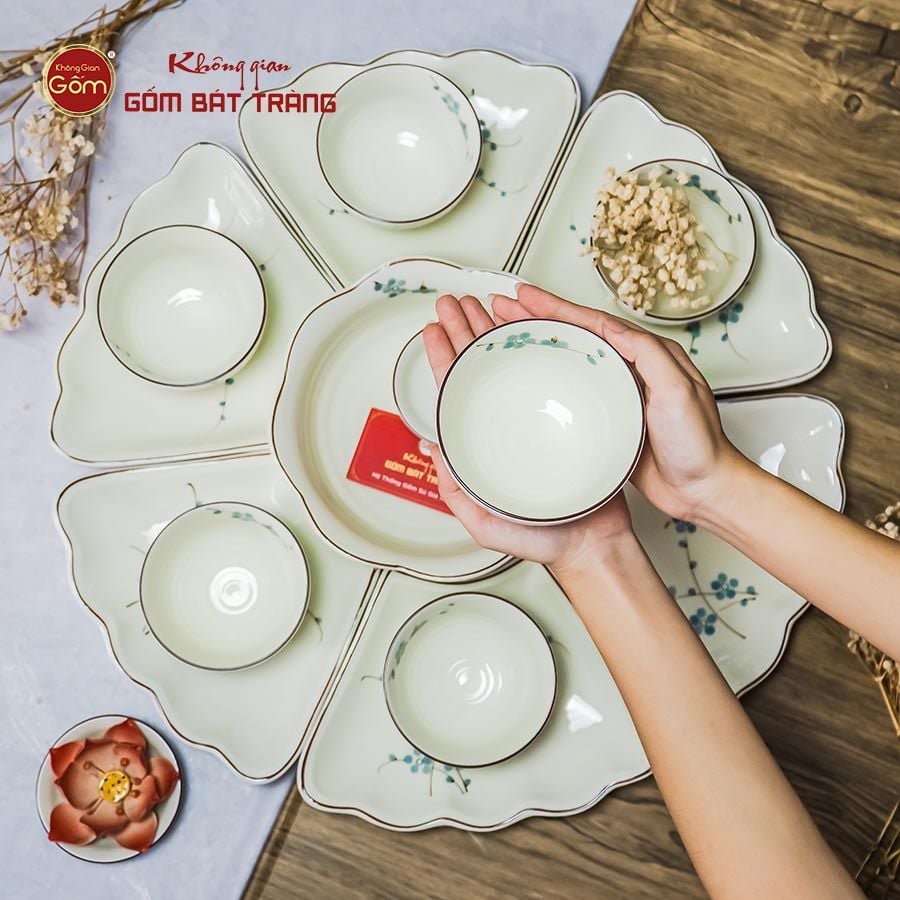Bộ Bát Đĩa Hoa Mặt Trời Men Kem Hoa Đào Xanh