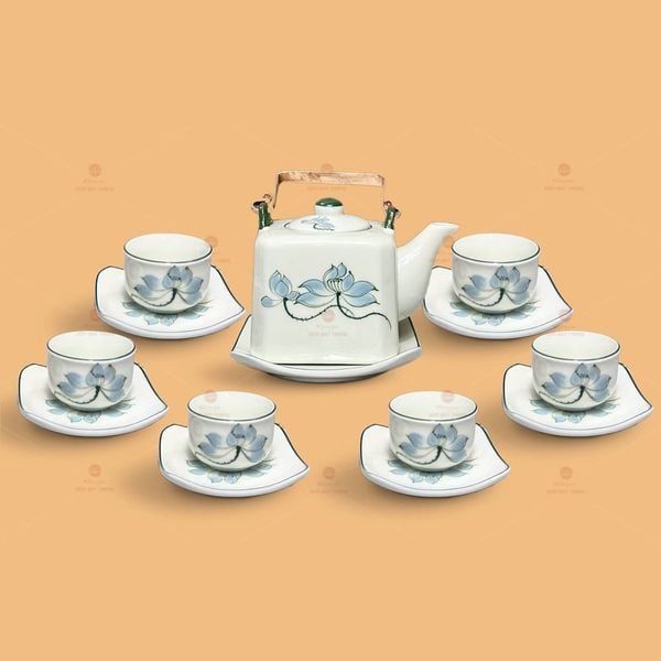 Bộ trà ấm vuông quai đồng men ngà sen xanh vẽ tay
