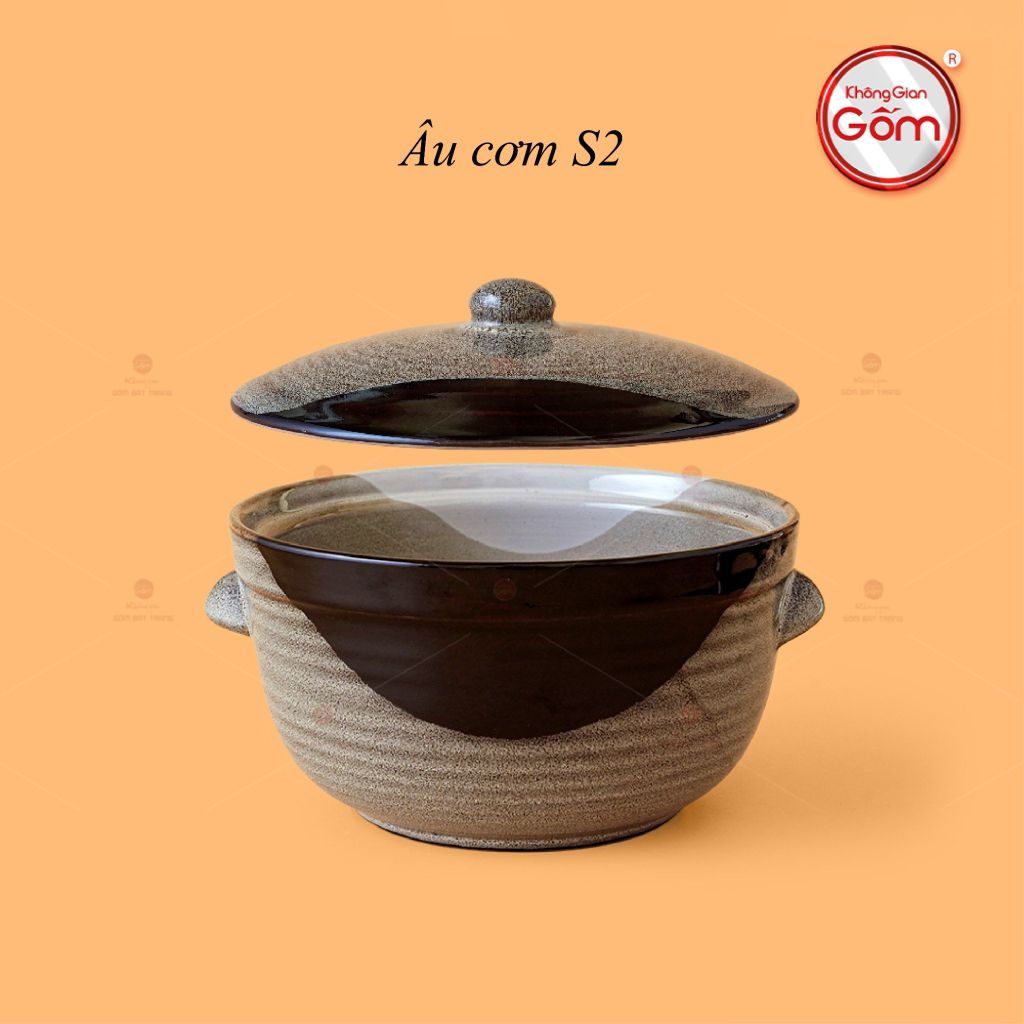 Âu Cơm Ba Màu