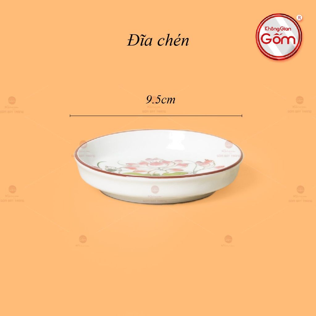 Bộ Ấm Chén Vai Cao Men Kem Vẽ Sen Đỏ