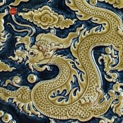 Đĩa Trưng Bày Đắp Nổi Vẽ Màu Nền Xanh Đen Long Cuốn Thủy