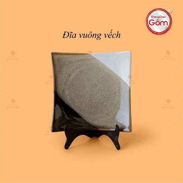 Đĩa Vuông Vếch Ba Màu