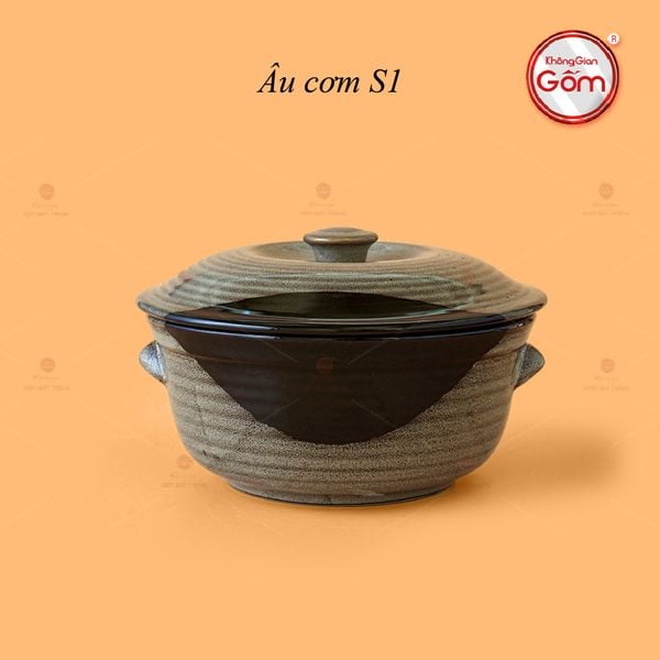 Âu Cơm Ba Màu