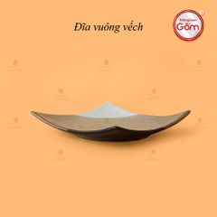 Đĩa Vuông Vếch Ba Màu