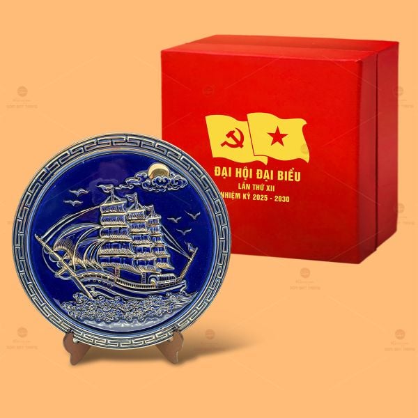 Đĩa Cảnh Thuận Buồm Xuôi Gió Men Lam Kẻ Vàng