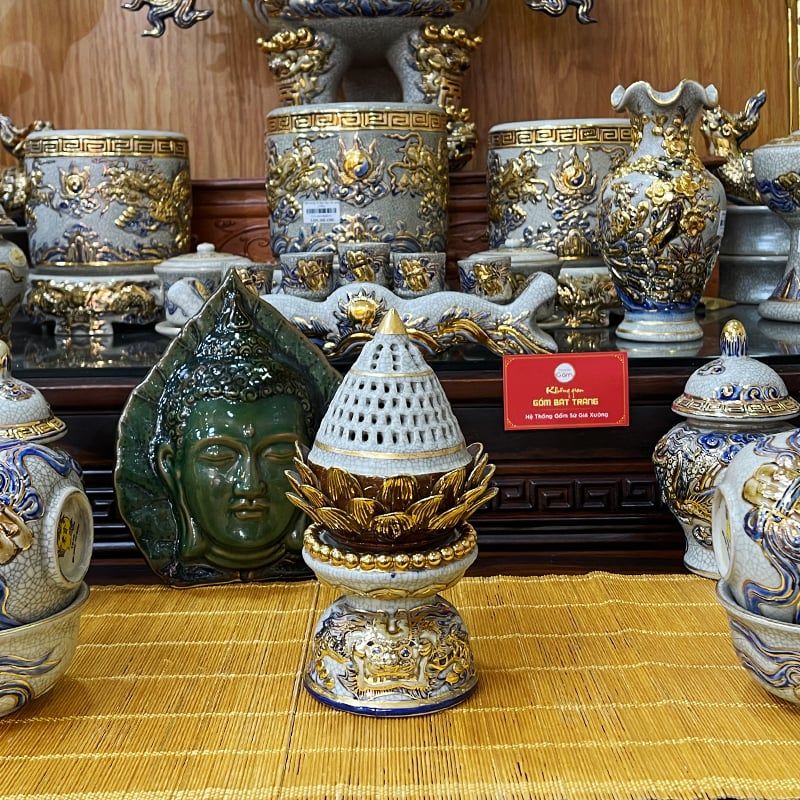 Đốt Trầm Hoa Sen Men Rạn Vẽ Vàng