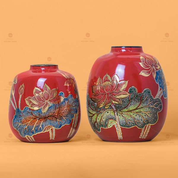 Lọ Hoa Dáng Lu Men Đỏ Hoa Sen Vẽ Vàng