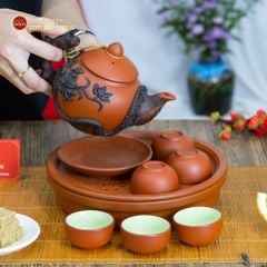 Bộ Ấm Trà Tử Sa Đắp Nổi Hoa Mẫu Đơn Khay Thủng