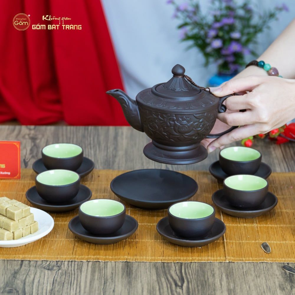 Bộ Ấm Trà Tử Sa Dáng Đèn Khắc Nổi