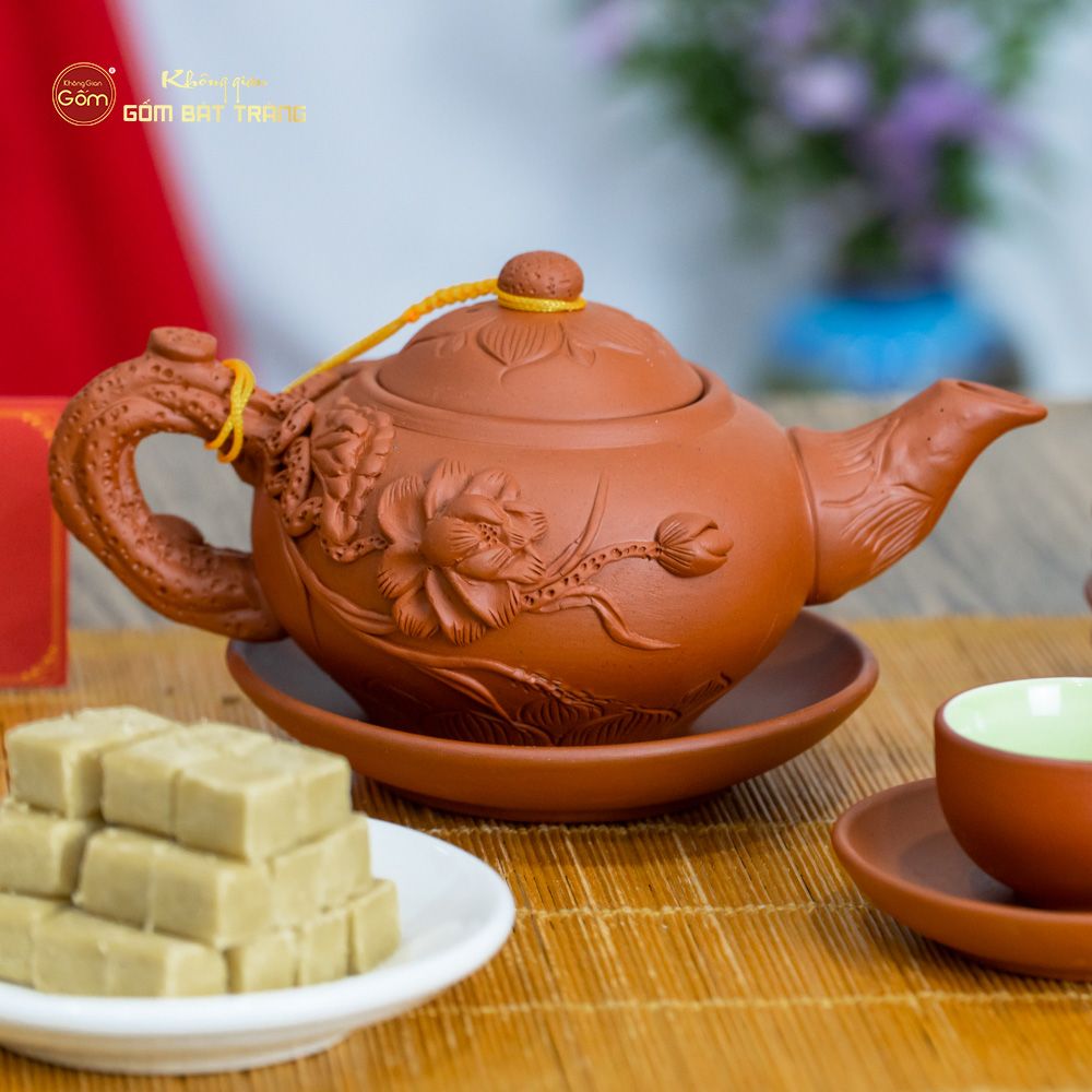 Bộ Ấm Trà Tử Sa Đắp Nổi Hoa Mai