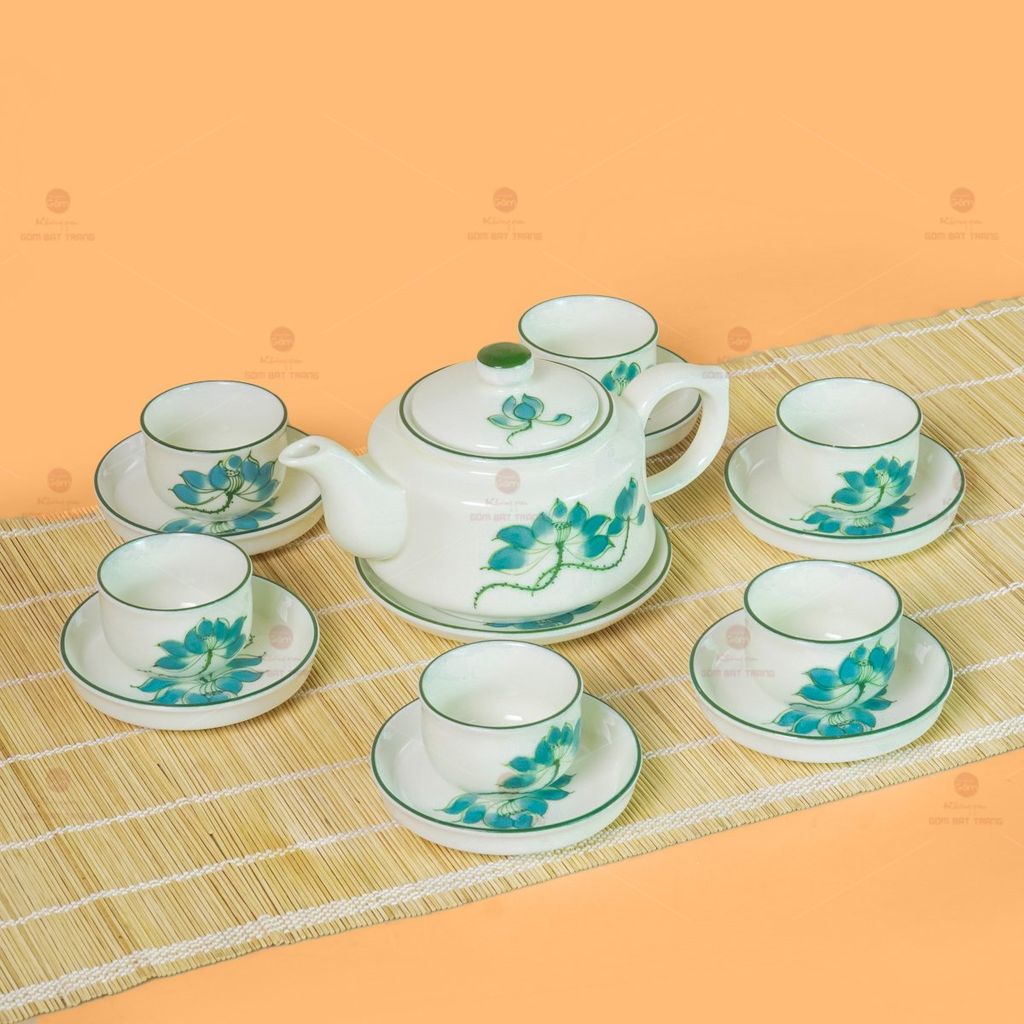 Bộ Ấm Chén Vai Vuông Men Kem Vẽ Sen Xanh