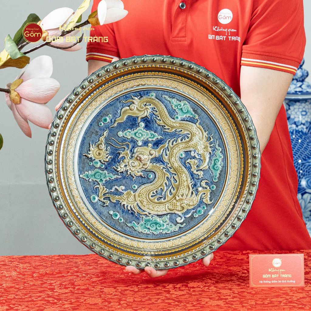 Đĩa Trưng Bày Đắp Nổi Vẽ Màu Nền Xanh Long Cuốn Thủy