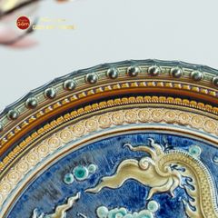 Đĩa Trưng Bày Đắp Nổi Vẽ Màu Nền Xanh Long Cuốn Thủy
