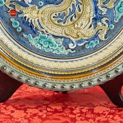 Đĩa Trưng Bày Đắp Nổi Vẽ Màu Nền Xanh Long Cuốn Thủy