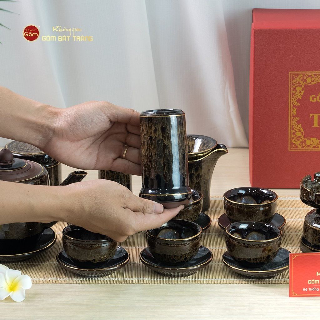 Bộ Phụ Kiện Trà Đại Mã Não Lòng Hoa Kẻ Vàng