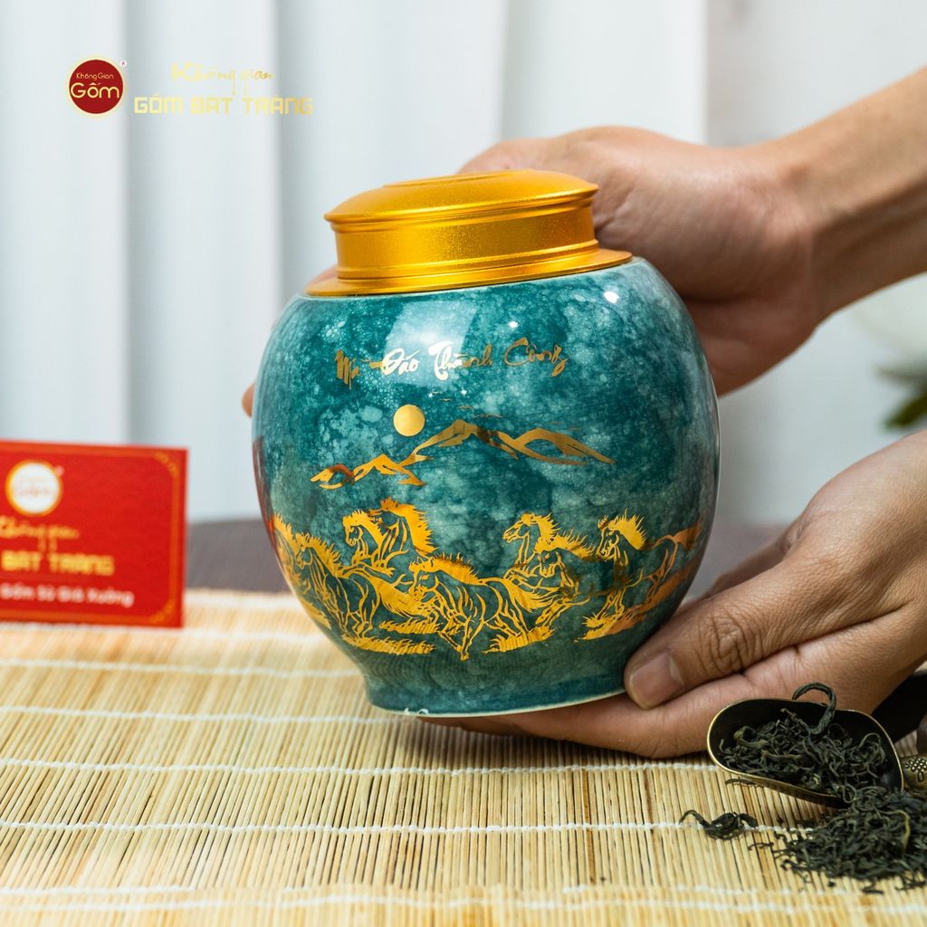 Hũ Đựng Trà Men Lam Mã Đáo Thành Công Vẽ Vàng