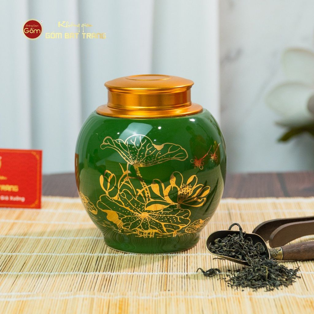 Hũ Đựng Trà Men Xanh Ngọc Họa Tiết Hoa Sen Vẽ Vàng