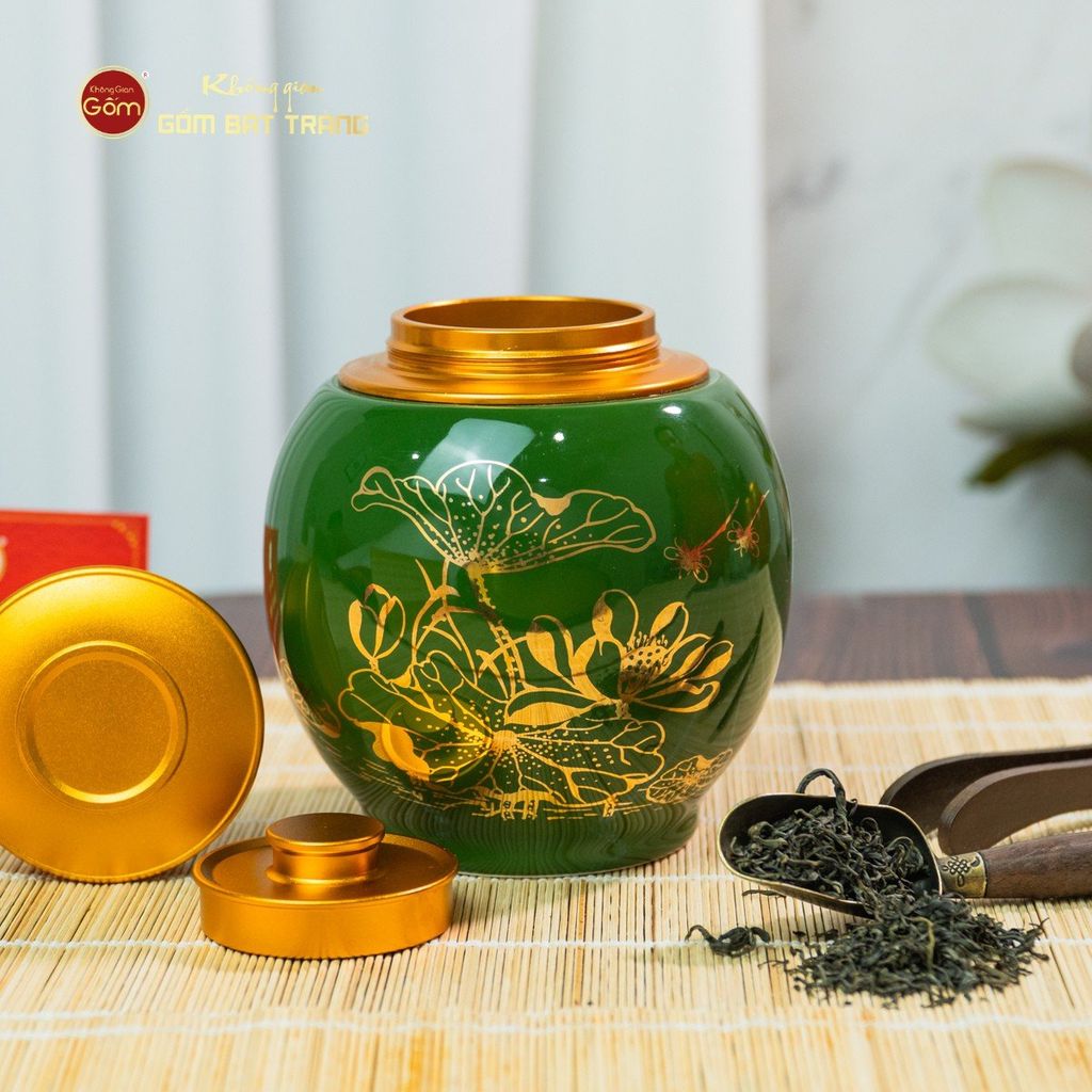 Hũ Đựng Trà Men Xanh Ngọc Họa Tiết Hoa Sen Vẽ Vàng