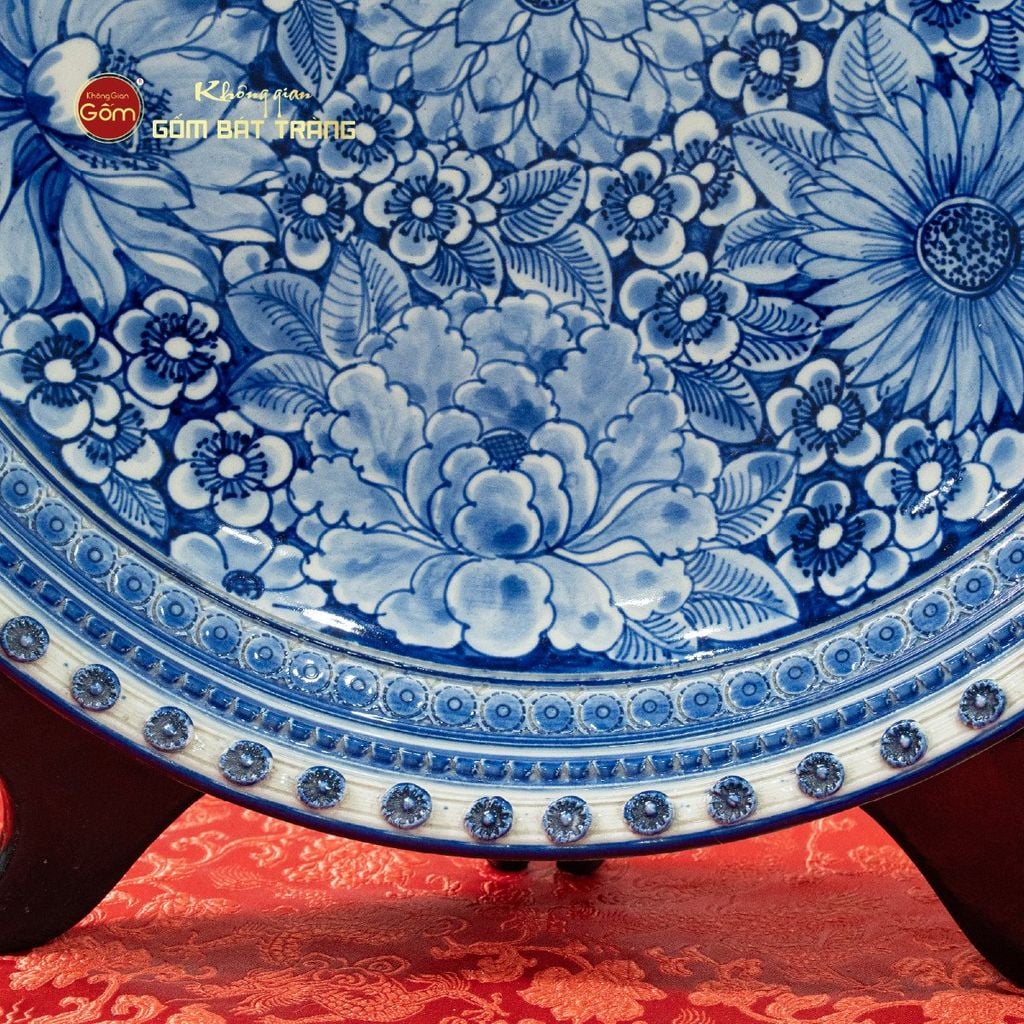 Đĩa Trưng Bày Men Lam Ngàn Hoa Hội Tụ