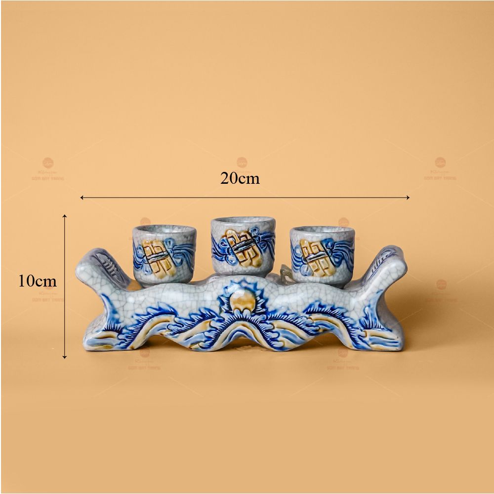 Kỷ Ngai 3 Chén Thờ Men Rạn Nổi Họa Tiết Cuốn Thư