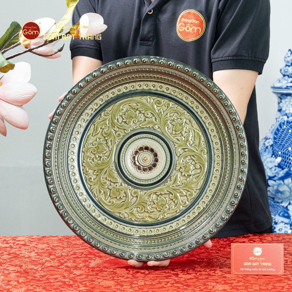 Đĩa Trưng Bày Đắp Nổi Vẽ Màu Hoa Dây