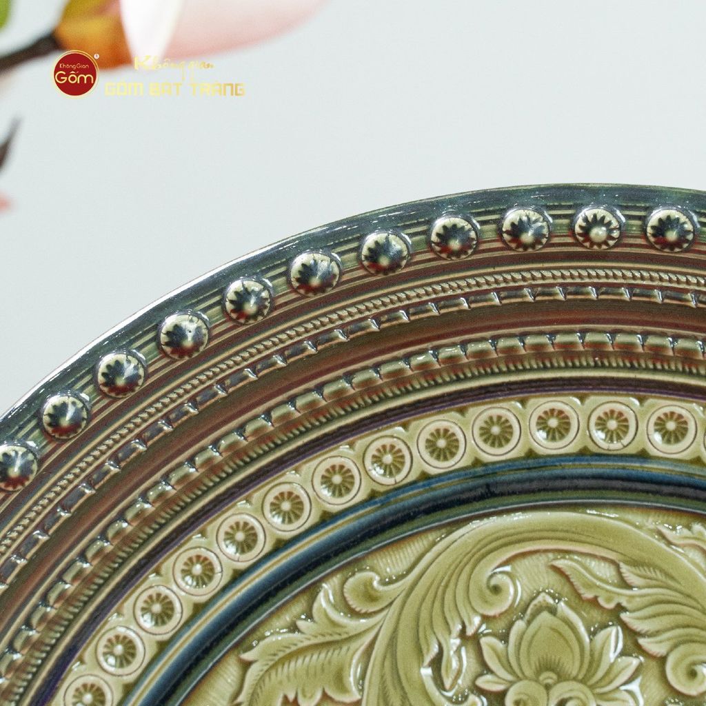 Đĩa Trưng Bày Đắp Nổi Vẽ Màu Hoa Dây