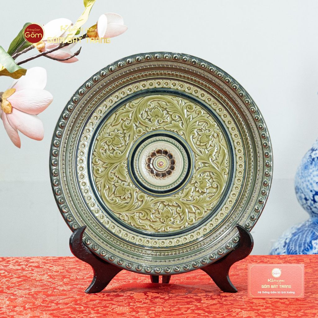 Đĩa Trưng Bày Đắp Nổi Vẽ Màu Hoa Dây