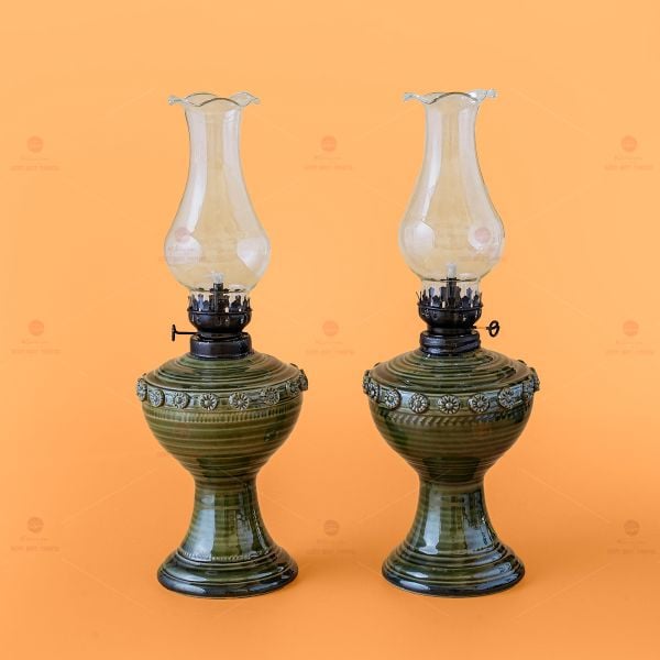 Đèn Dầu Thờ Men Xanh Ngọc Đắp Nổi Hoa