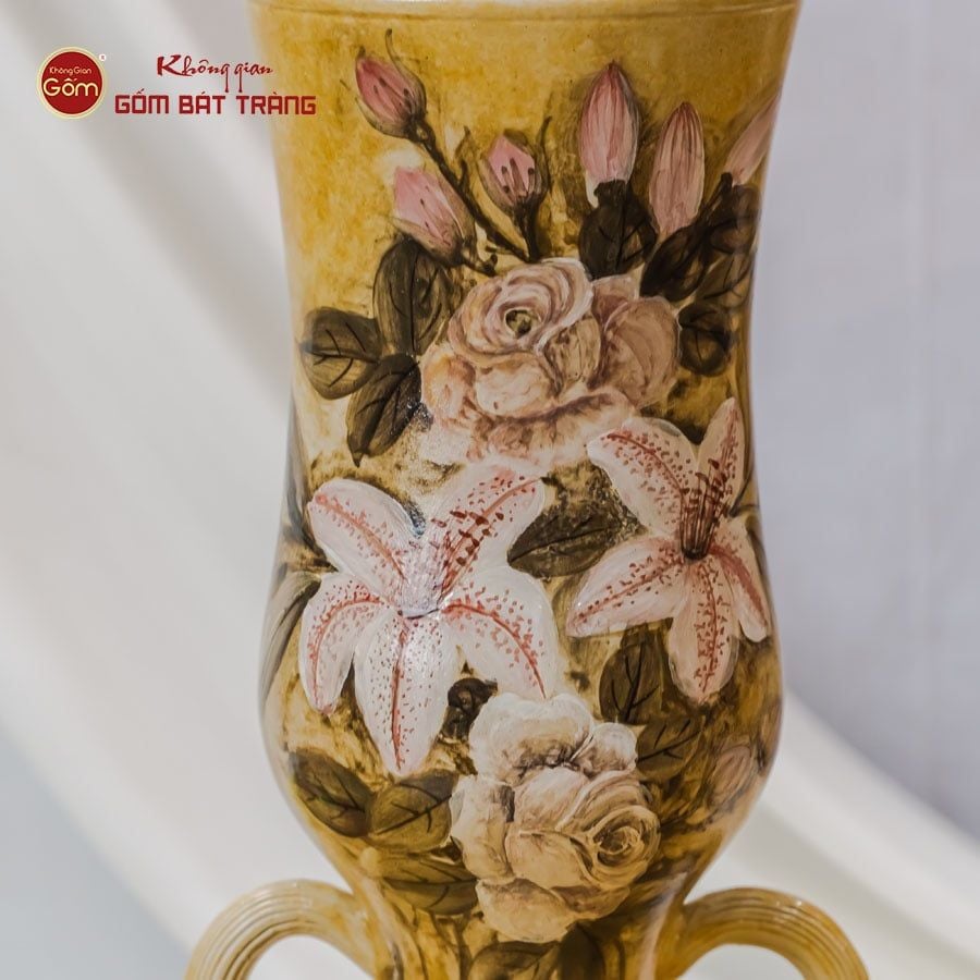 Lọ Cúp Hoa Hồng Vẽ Tay